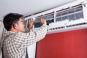 nettoyage d'un systeme de ventilation de maison (climatiseur mural)